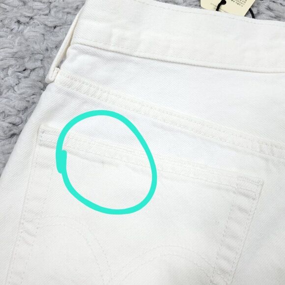 Levi's Premium 501 Original Straight Jeans Size 26 x 32 White High Rise Raw Hem - Picture 10 of 10